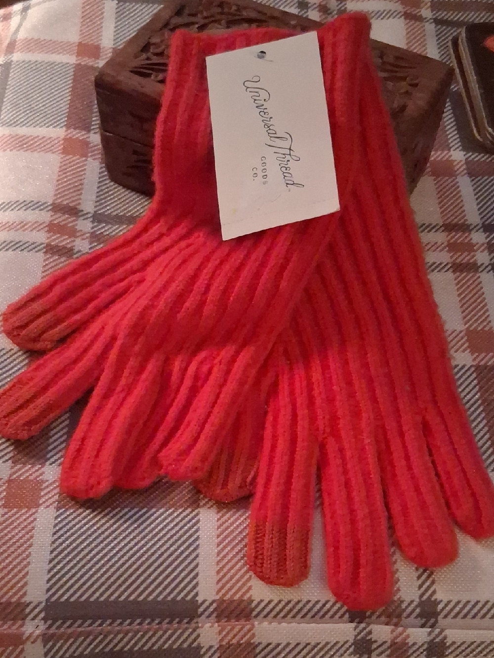NWT! Red Ribbed Knit Gloves